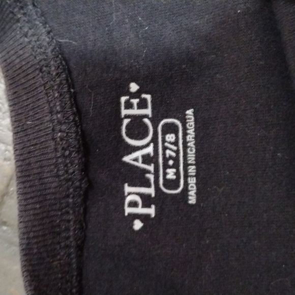 2 CHILDREN'S PLACE CAPRIS SZ 8 AND 2 TEES SZ 7 / 8 - Picture 15 of 16